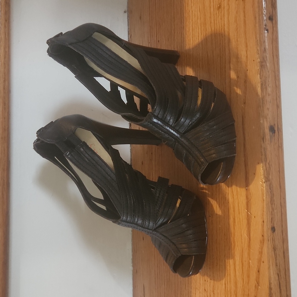 Womens Levity Black heels